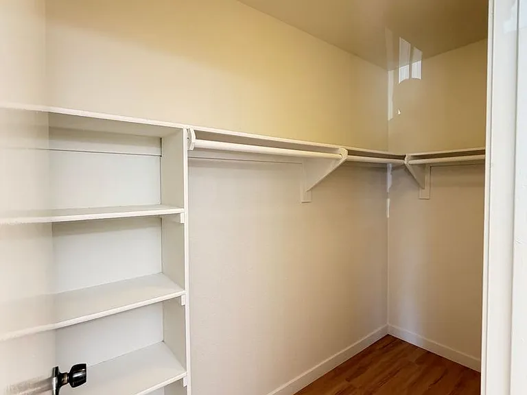 MH — Photo 12