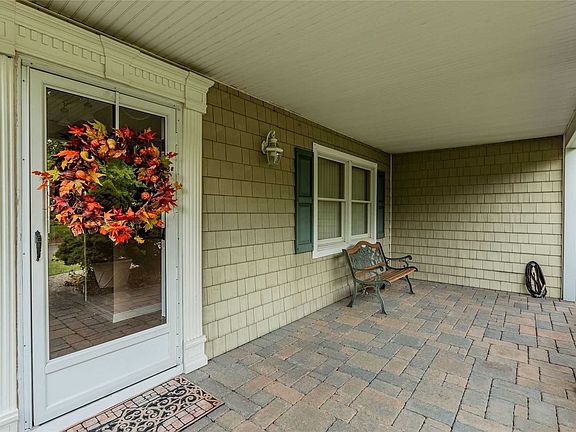 2nd image of 16 Beaverdale Ln