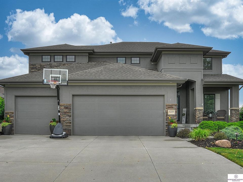 1st image of 4208 N 207th Avenue Cir