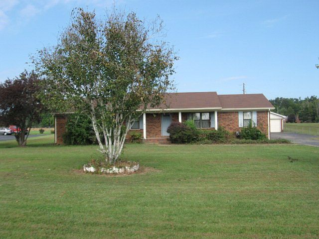 1st image of 2035 Everett Ln