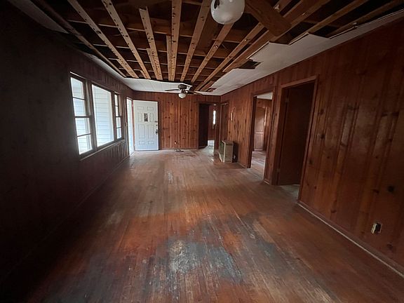 5th image of 520 New Light Church Rd