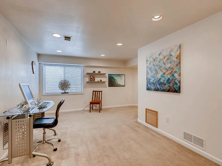 Basement bonus room or third bedroom