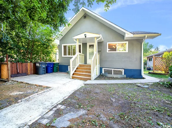 451 R Avenue S, Saskatoon, SK S7M 2Z4