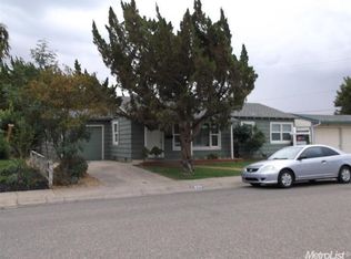 870 Toyon Ln, Patterson, CA 95363