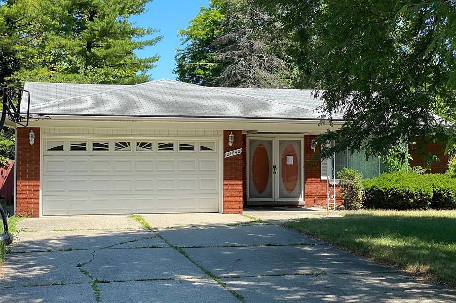 1st image of 24840 Thorndyke St
