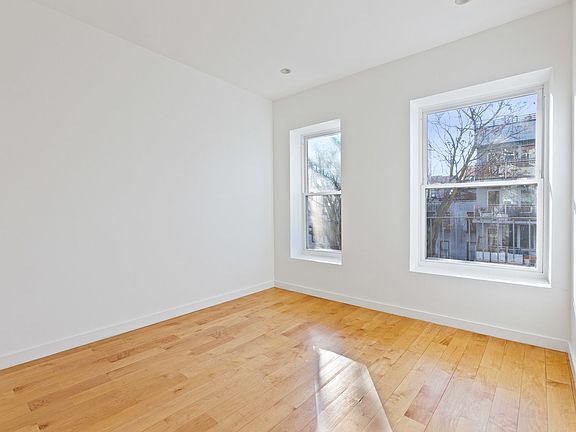 4th image of 140 Scholes St APT 3B