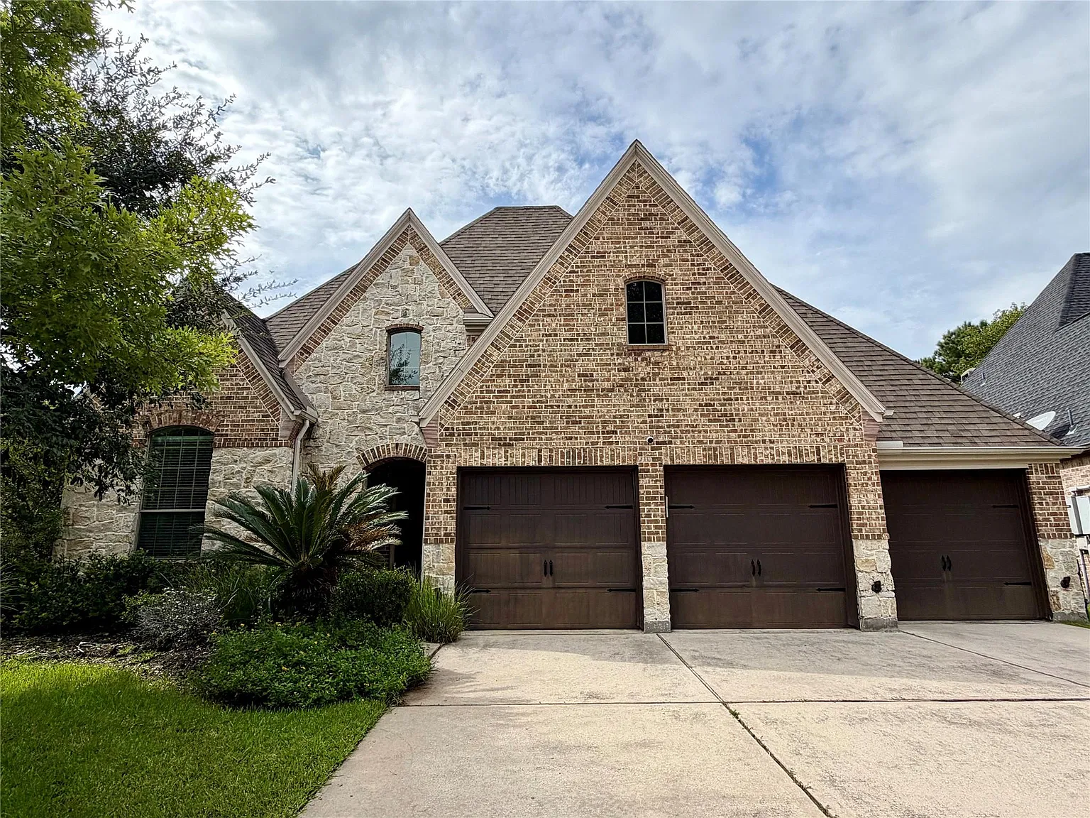4 bed, 3.5 bath, 3066 sqft, $4,350 — Photo 2