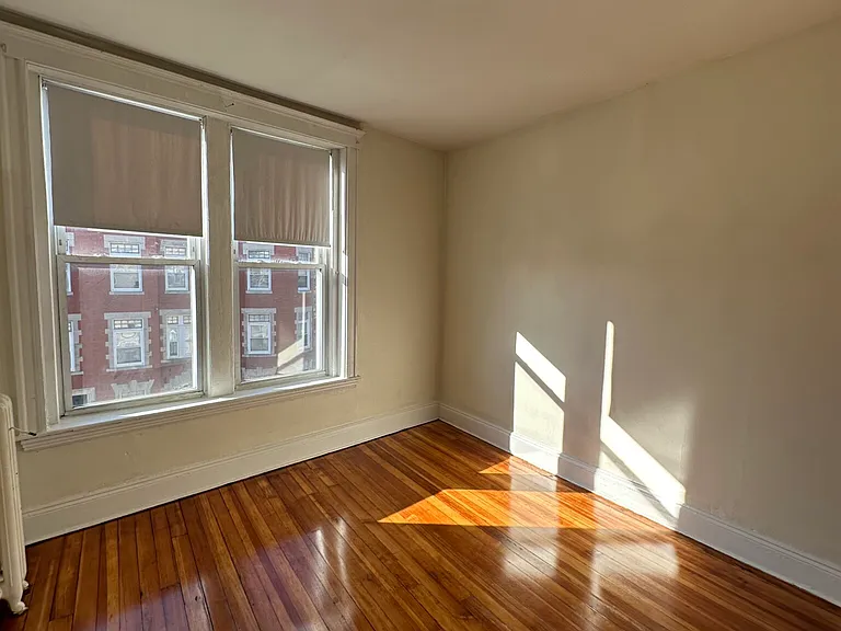 19 Mount Hood Rd #8 — Photo 2