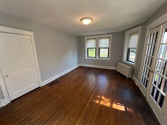 4th image of 216 S Carol Blvd APT A2