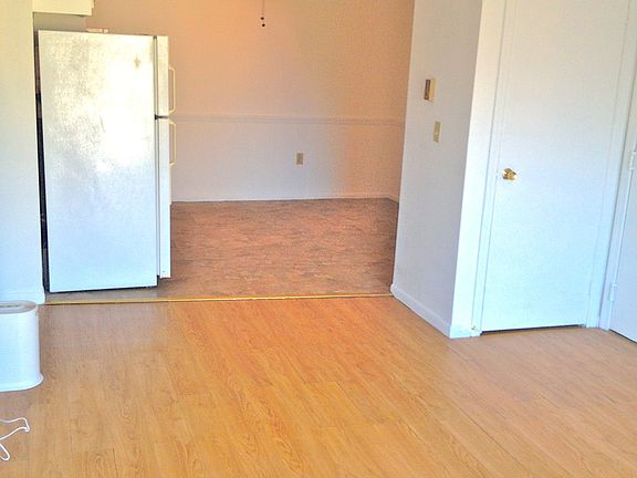 living room to kitchen