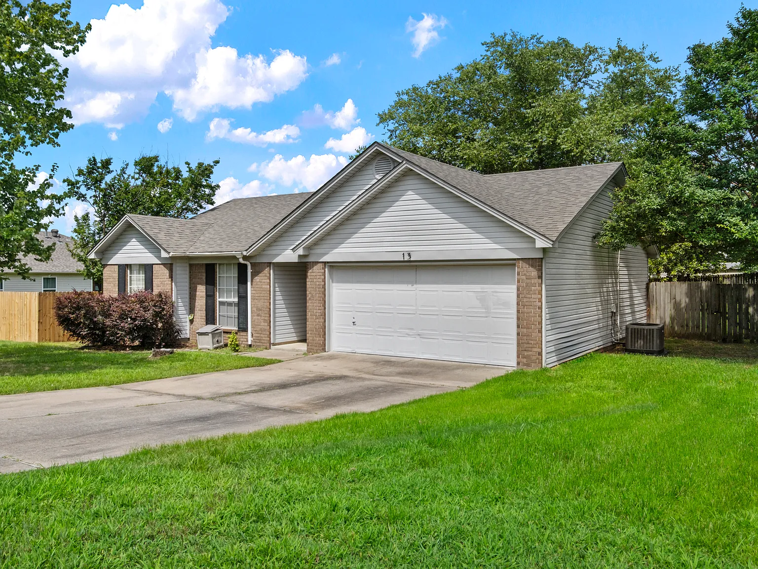 3 bed, 1272 sqft, $1,700 — Photo 3