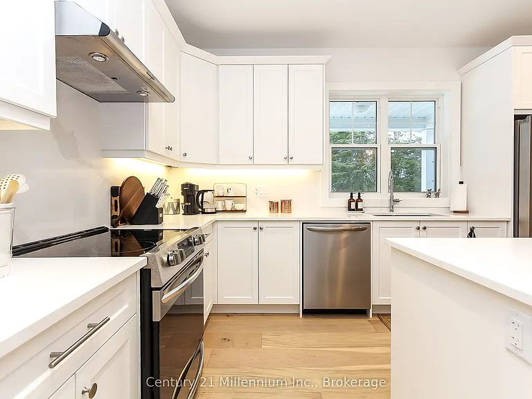35 Linda Ln — Photo 15