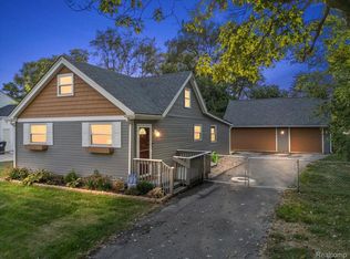21815 Albion Ave, Farmington Hills, MI 48336