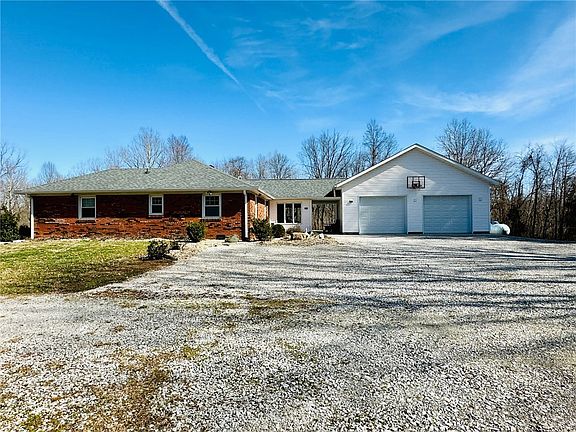 3rd image of 8835 E Margaret Dr