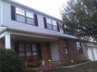 2 Warren Dr, Newark, DE 19702