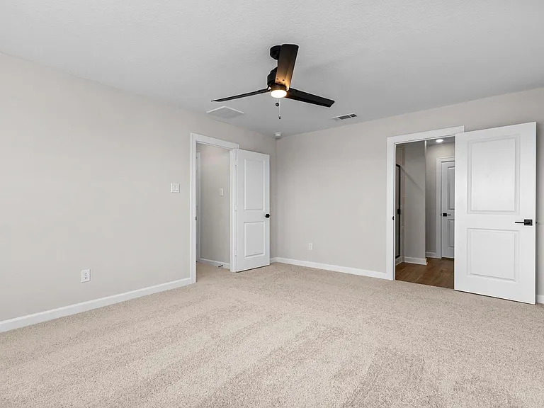 10807 Hickory Ln — Photo 13