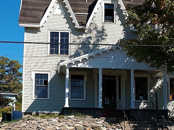 2nd image of 304 Main St