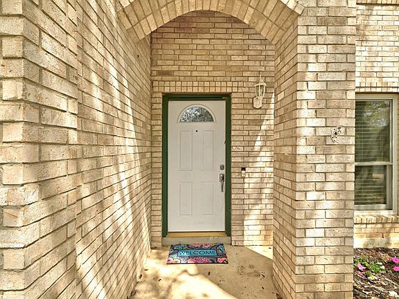 3rd image of 5812 Kayview Dr