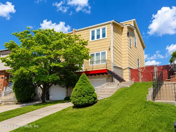 99 Cranford Ave, Staten Island, NY 10306