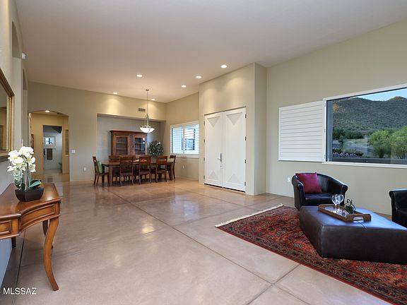 4th image of 5433 N Sabino Highlands Pl