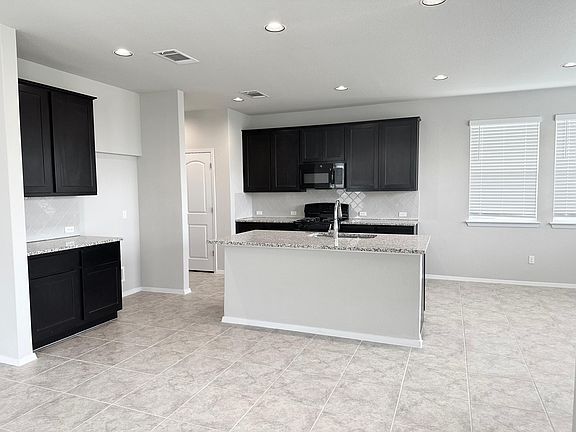 5th image of 195 Living Reef Dr