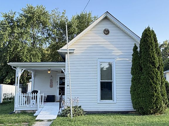 4th image of 203 Montague St