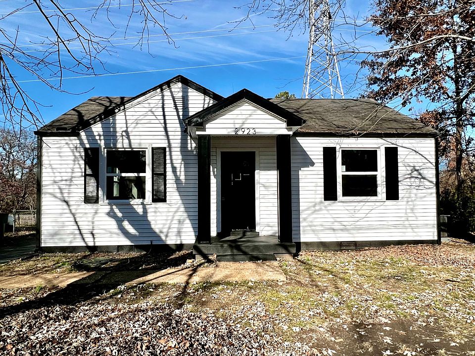 1st image of 2923 Ironwood Dr