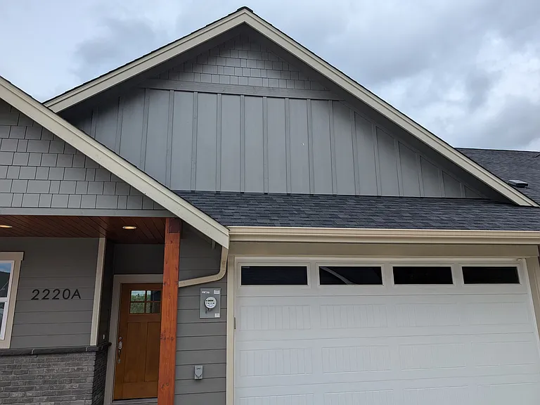 2220 Berryman Loop — Photo 2