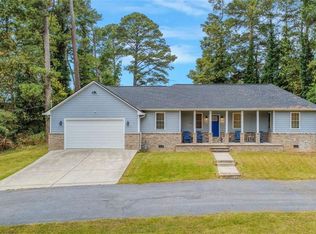 2925 Dodson Dr, East Pt, GA 30344