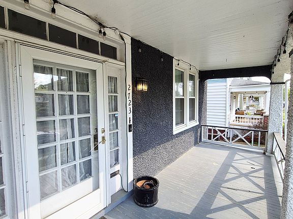 3rd image of 2723 Fendall Ave