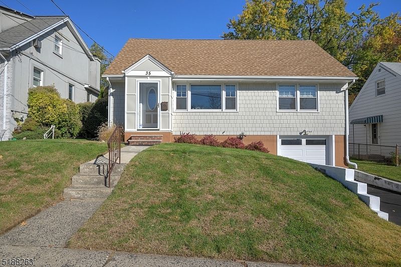 1st image of 35 Donna Dr