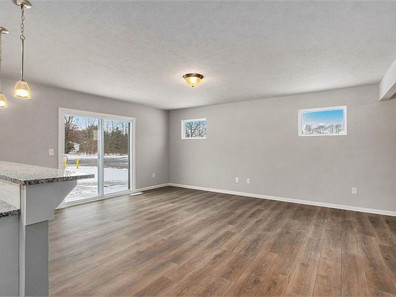 4th image of 10310 Hatch Ln