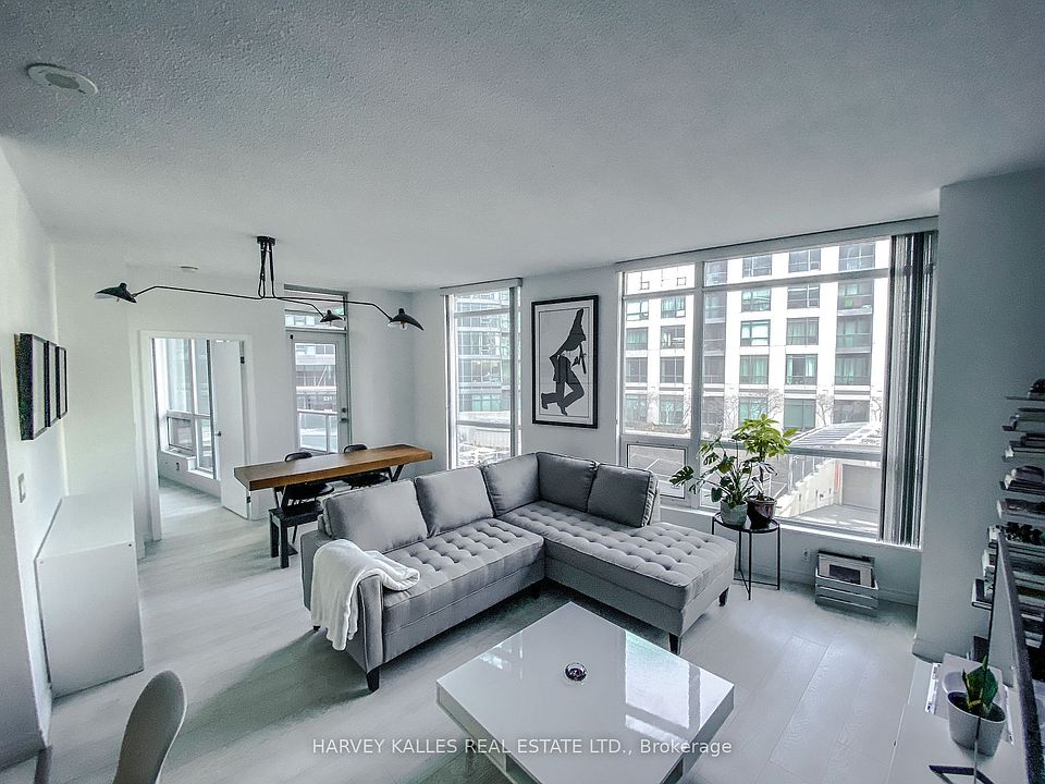 1st image of 219 Fort York Blvd #202