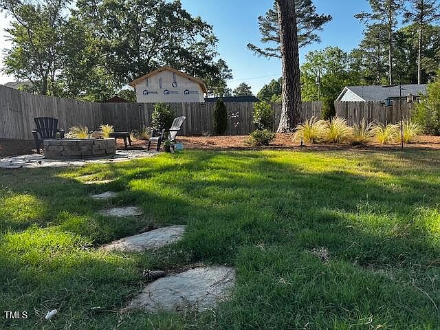 2nd image of 809 Trinity Park Dr