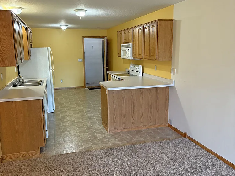 832 Laurel Ave #L — Photo 5