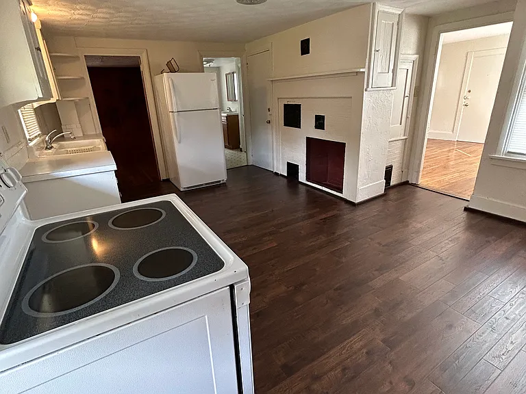 60 Elm St #2 — Photo 8
