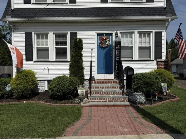 21 Church St, Pennsville, NJ 08070