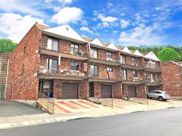 68-19 242nd Street #36A, Douglaston, NY 11362