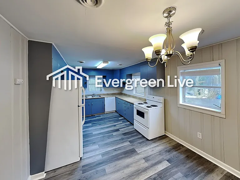 2492 Connally Dr — Photo 6
