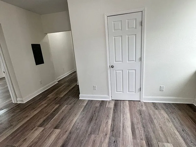 616 Bellaire Ave — Photo 3