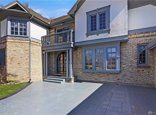 2136 Hidden Woods Blvd, Beavercreek, OH 45431