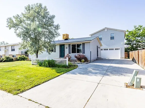 1410 N Riverbend Dr, Green River, WY 82935