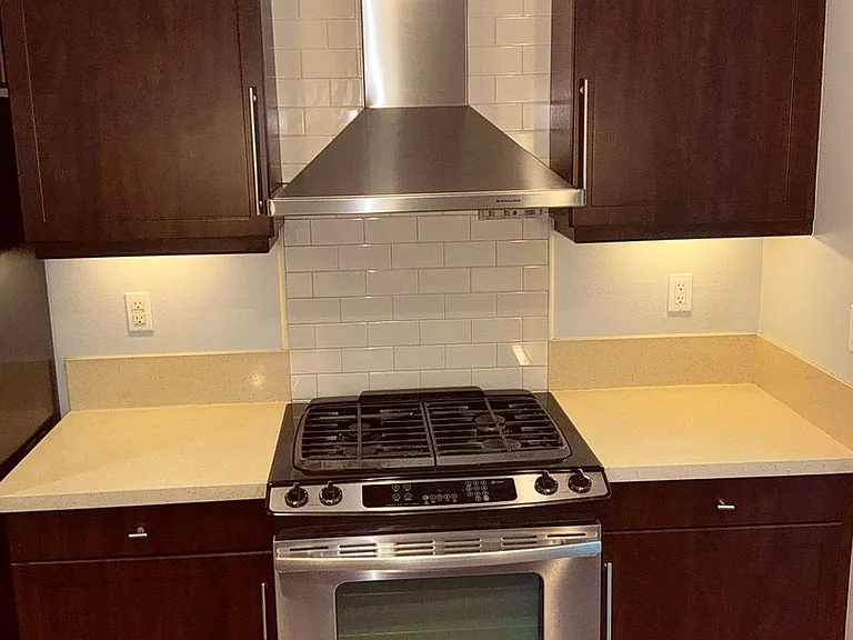 537 W Maple Ave — Photo 18