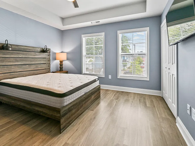 829 Moen Pl — Photo 15