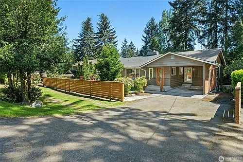 19016 Firlands Way N Photo 1
