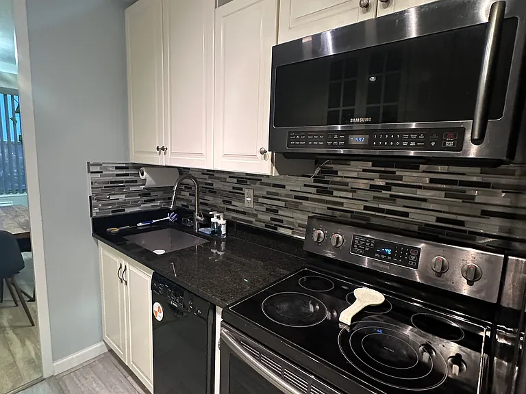 301 Beech St #9D — Photo 22