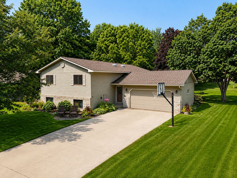 1st image of 107 Craig Ln