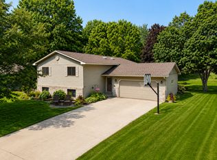 107 Craig Ln, Monticello, MN 55362