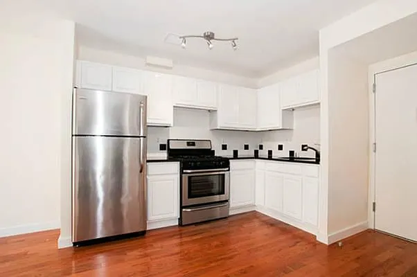 Rented by Level Group | media 40