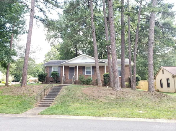 5501 Sunfield Dr, Charlotte, NC 28215